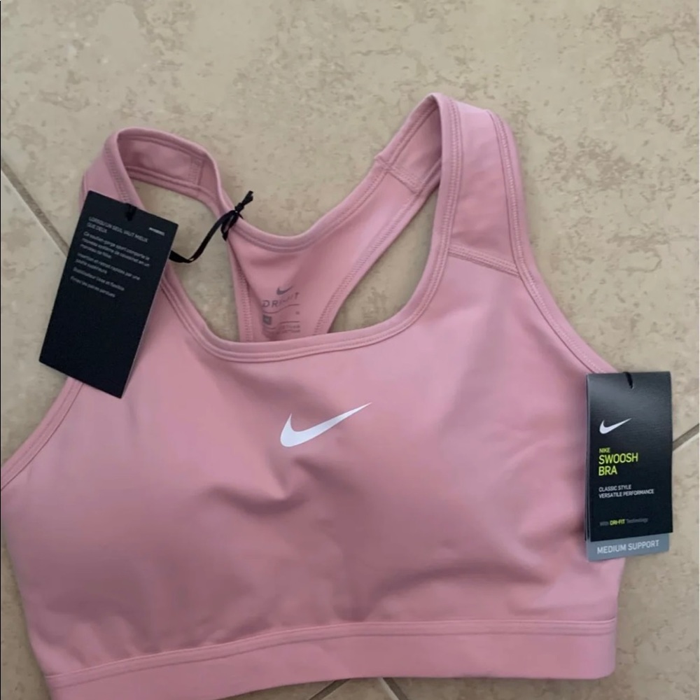 Nike sports bras bundle - Picture 3 of 4